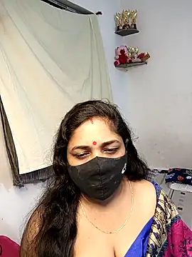 Snapshot of Tanvi_My_Girl chatting on 04-27-26, 02:15 Tanvi My Girl online show from 04-27-26, 02:15