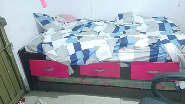 Snapshot of sexysofiaaa chatting on 03-16-26, 05:02 sexysofiaaa online show from 03-16-26, 05:02