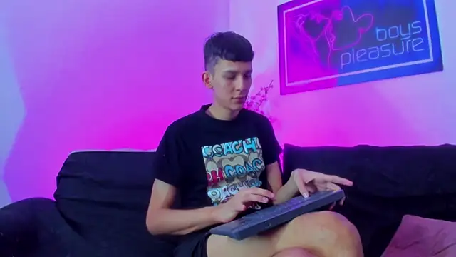 Desire Boys1 online show from 03-29-26, 07:03