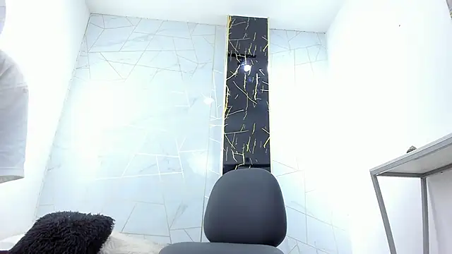 Valentin Lux online show from 04-05-26, 04:09