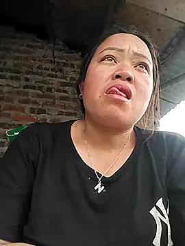 Min-in online show from 04-25-26, 07:33