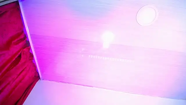 VivienneNoir online show from 06-18-26, 10:19