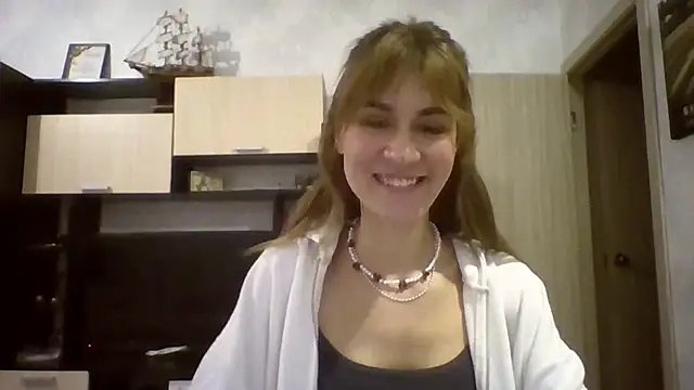 ElenoreHolguin online show from 04-12-26, 04:01