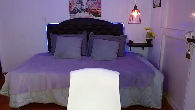 Mylu xx online show from 04-24-26, 01:24