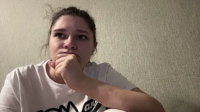 Emmiebutwihu online show from 04-12-26, 10:09