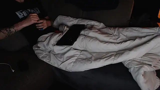 Hottehans88 online show from 04-05-26, 03:58