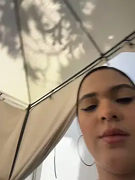 Bella-Ferrer online show from 07-17-26, 04:01