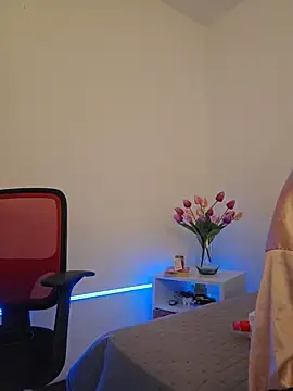 Victoria Evanss online show from 03-27-26, 09:47