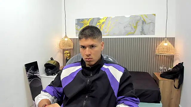 AlessandroFranco online show from 05-20-26, 01:17