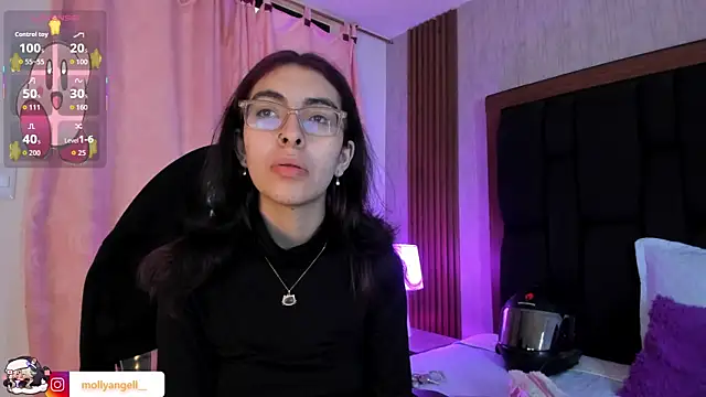 Molly A online show from 06-05-26, 02:34