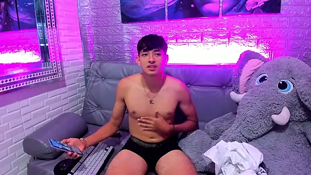 Tigger Collins online show from 03-11-26, 11:33