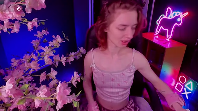 Pretty Victoria online show from 04-22-26, 11:12