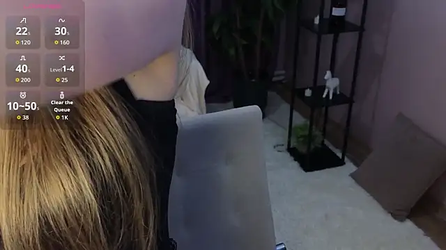 BlondeLina online show from 04-19-26, 04:56