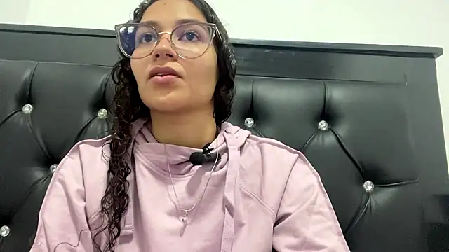 LoritaBreyfogle online show from 03-12-26, 07:09