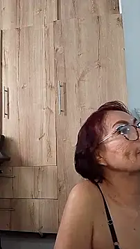 Snapshot of HOT_LATINA20 chatting on 05-22-26, 10:15 HOT LATINA20 online show from 05-22-26, 10:15