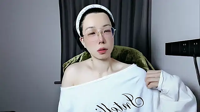 lin lin 520 520 online show from 05-01-26, 04:11