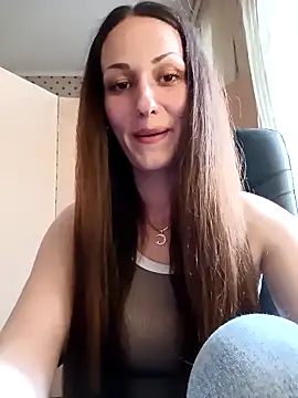 LunaCrystall online show from 04-26-26, 04:04