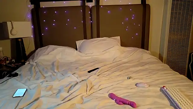 Snapshot of laycieizlaceddd chatting on 04-06-26, 01:36 laycieizlaceddd online show from 04-06-26, 01:36