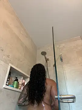 LatinaLoka online show from 04-01-26, 10:18