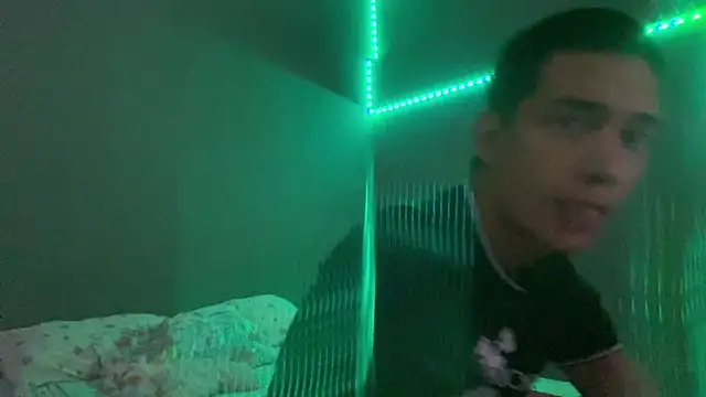 BrownBoyLover01 online show from 03-12-26, 10:32