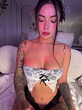 amy  laurie online show from 04-21-26, 02:37