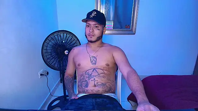 Snapshot of Crow_boss77 chatting on 05-31-26, 03:26 Crow boss77 online show from 05-31-26, 03:26