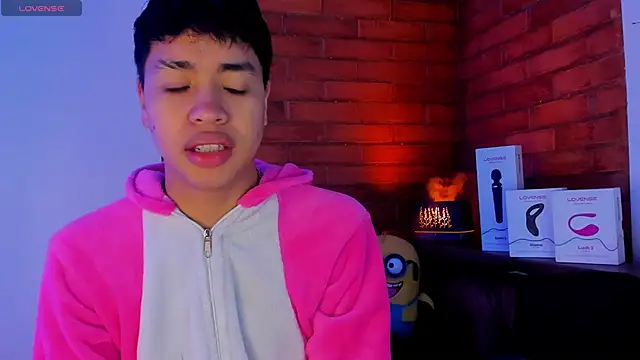 Lee Colee online show from 04-11-26, 12:09