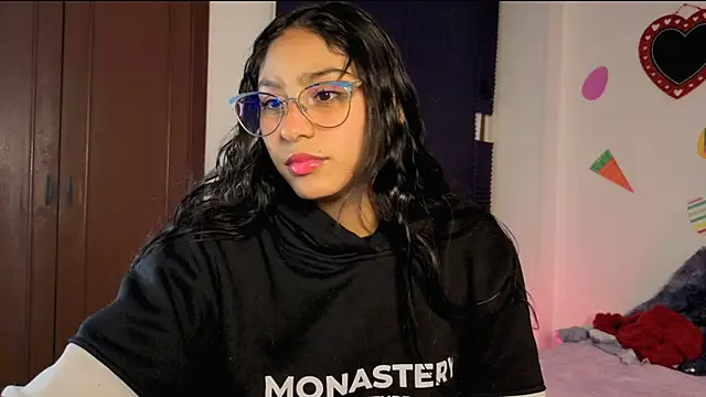 PaulaCutexs online show from 04-15-26, 04:08