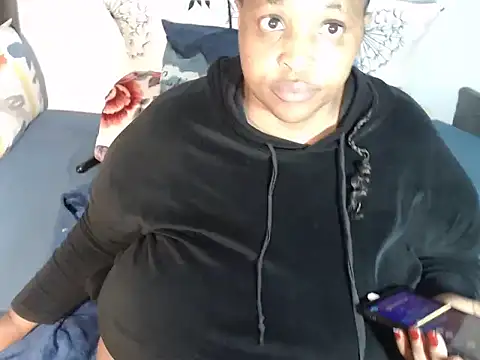 Bustydiva83 online show from 04-29-26, 05:30
