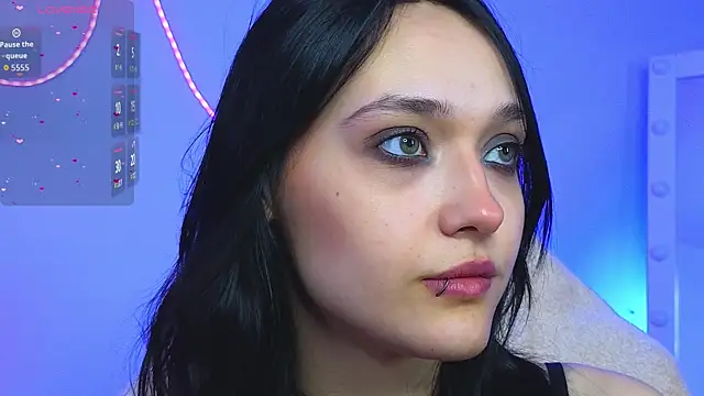 DarcyBlackwood online show from 04-26-26, 01:47