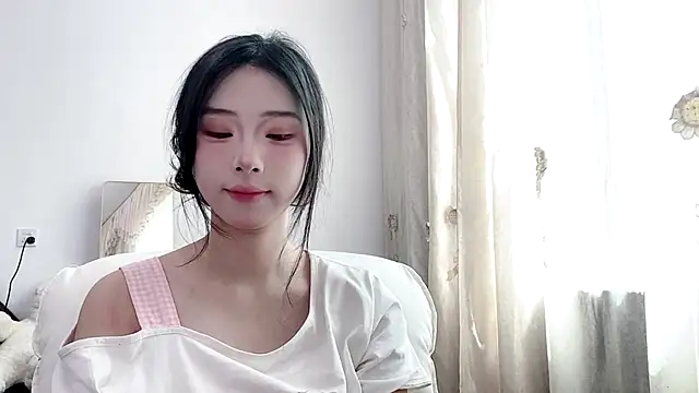 yiyibaby2026 online show from 05-07-26, 02:39