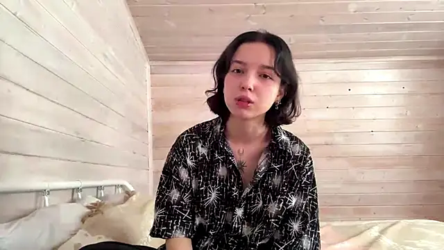 KateMiragee online show from 03-24-26, 10:20