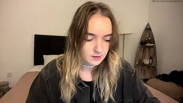 RoxyWet online show from 04-21-26, 01:17