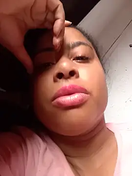Snapshot of gatinha20257 chatting on 05-17-26, 02:57 gatinha20257 online show from 05-17-26, 02:57