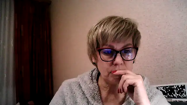 Snapshot of TatkaYang chatting on 03-12-26, 09:43 TatkaYang online show from 03-12-26, 09:43