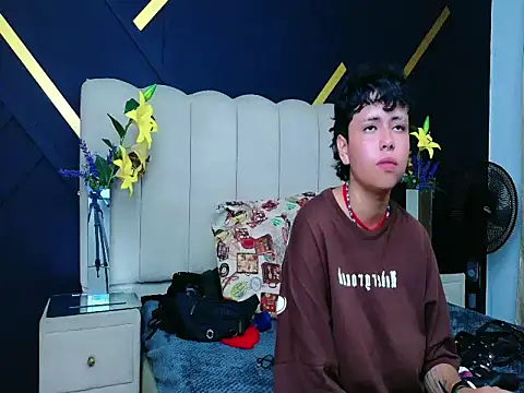 NikiEvanz online show from 03-30-26, 02:23