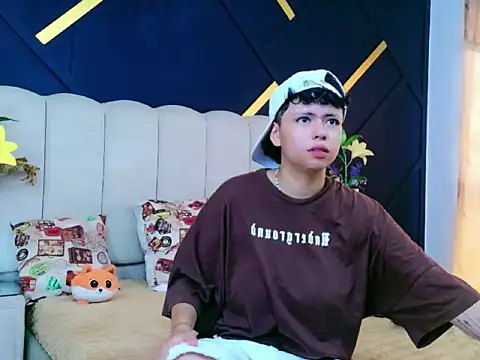 NikiEvanz online show from 04-21-26, 06:44