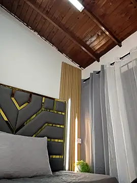 Oliver bigblack cock online show from 04-10-26, 06:01