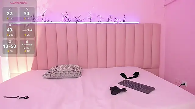 SecretLoversVIP online show from 06-04-26, 12:44
