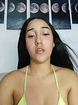 isabellaHill2 online show from 04-14-26, 05:02