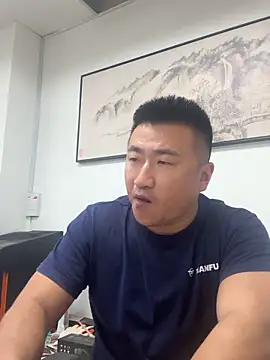 Snapshot of Cunzhangshibage02 chatting on 05-18-26, 11:43 Cunzhangshibage02 online show from 05-18-26, 11:43