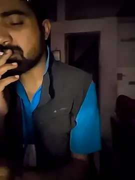 Snapshot of kaamdev111 chatting on 03-12-26, 09:59 kaamdev111 online show from 03-12-26, 09:59