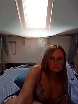 roxy 74 online show from 05-18-26, 09:15