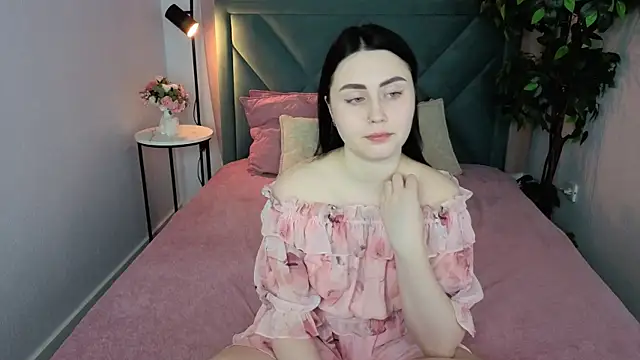 NoraLumi online show from 04-02-26, 08:39