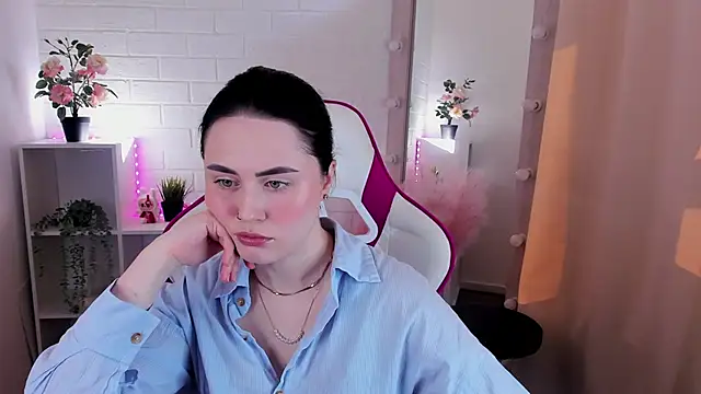 NoraLumi online show from 04-21-26, 06:41