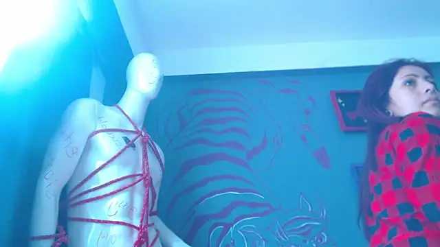 Regina Iris online show from 05-17-26, 06:26