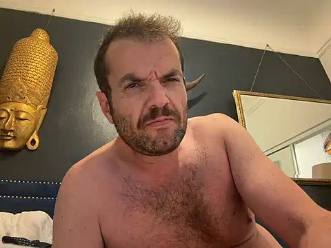 Snapshot of showclouds chatting on 03-12-26, 02:45 showclouds online show from 03-12-26, 02:45