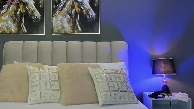 VaniaRouse online show from 03-28-26, 03:33