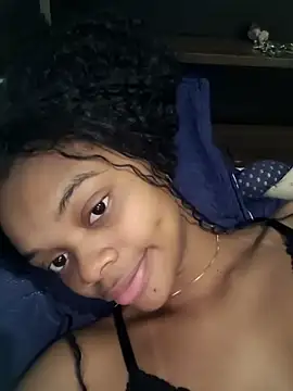 Snapshot of marialuiza2027 chatting on 03-27-26, 09:21 marialuiza2027 online show from 03-27-26, 09:21