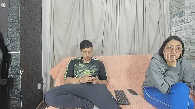 NoahAndBunny online show from 05-04-26, 11:06